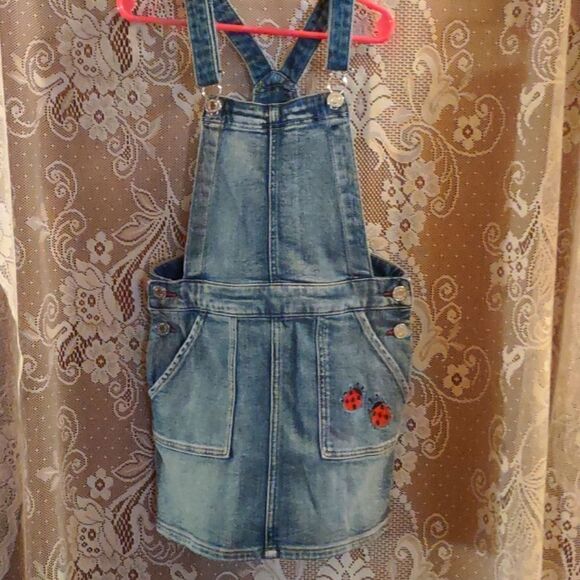 Denim adjustable strap‎ jumper girls size 7-8 red lady bug applique back pockets - Picture 1 of 6